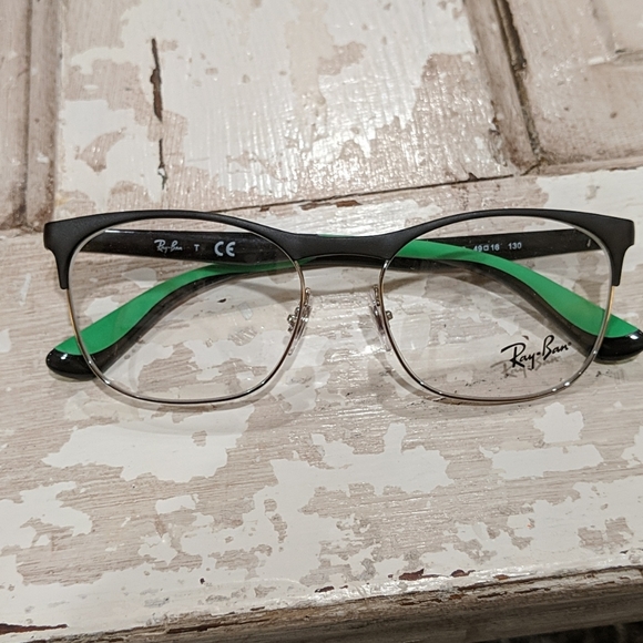 Brand New Ray-Ban kid's prescription frames - Picture 1 of 2